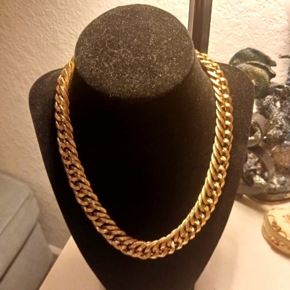Beautiful THICK necklace
